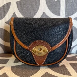 Dooney & Bourke Elegant Black and Brown Leather Women's Bag